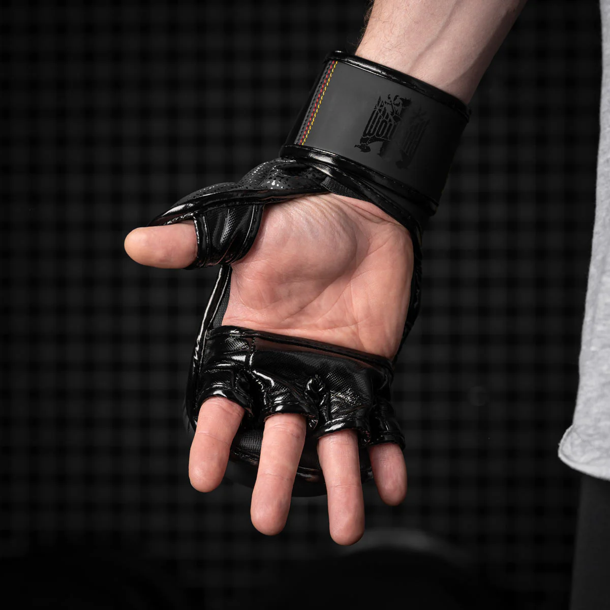 Phantom-Athletics-MMA-Sparring-Handschuhe-Germany-Schwarz-11_5000x